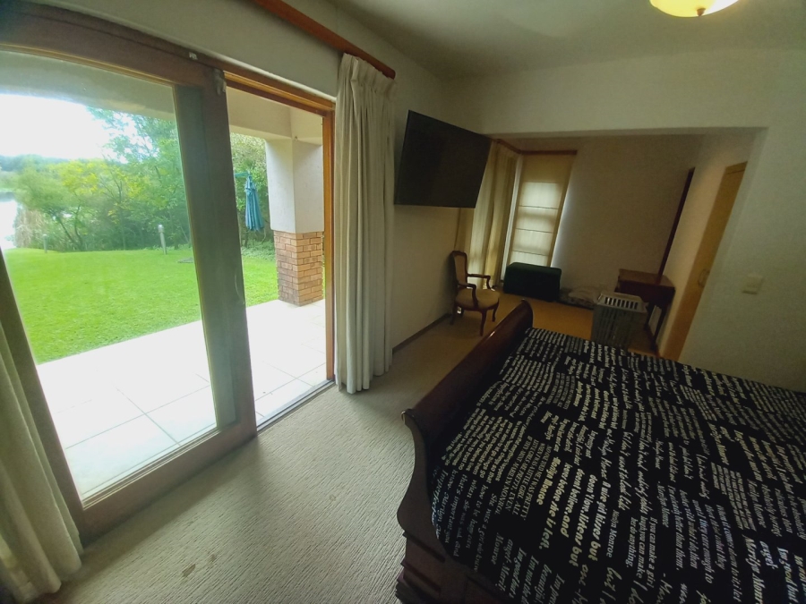 4 Bedroom Property for Sale in Boschenvaal River Front Lodges Free State